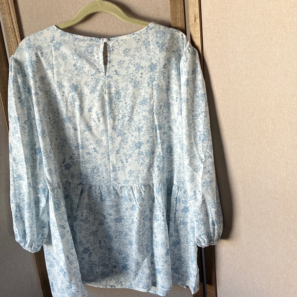 FINAL MARKDOWN Delicate floral top XXL - Picture 12 of 16